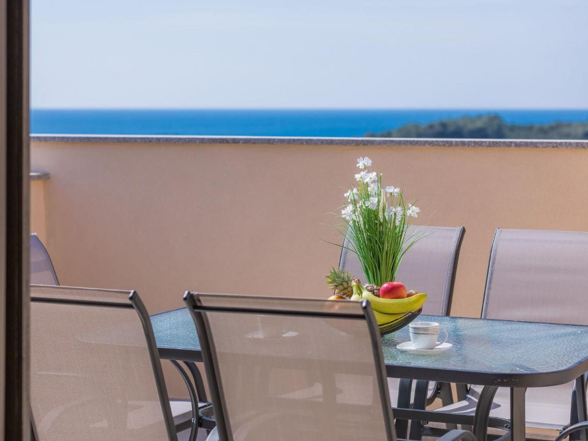 Apartment Joy By Interhome Pula Exterior photo
