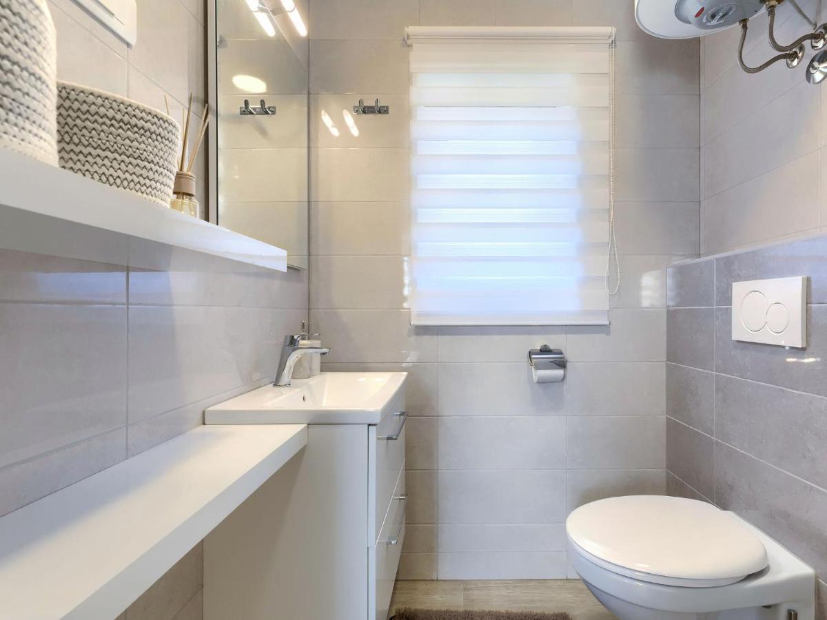 Apartment Joy By Interhome Pula Exterior photo